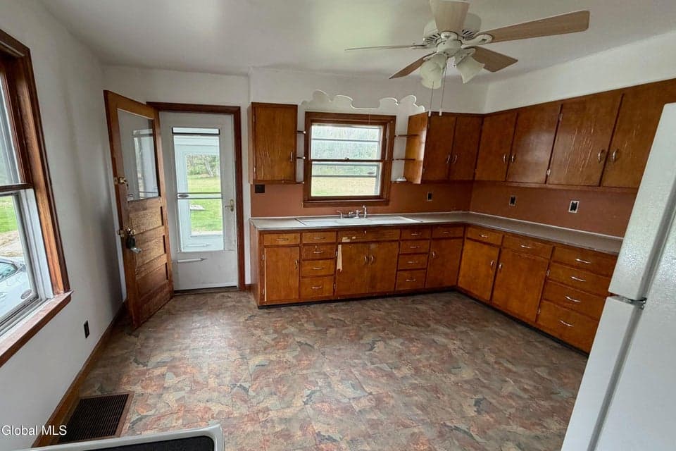 414 Reynolds Road, photo 5