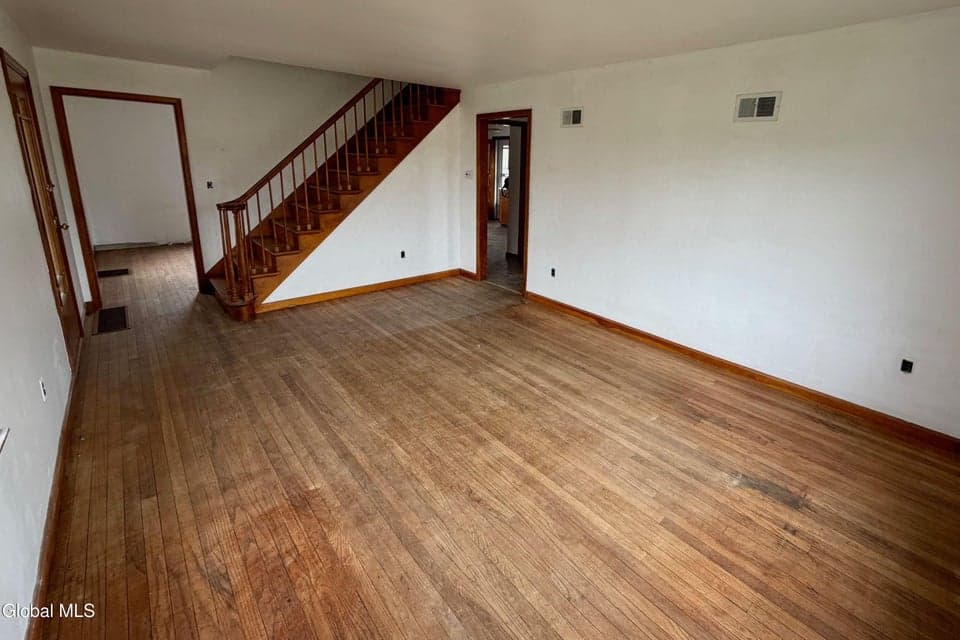 414 Reynolds Road, photo 4