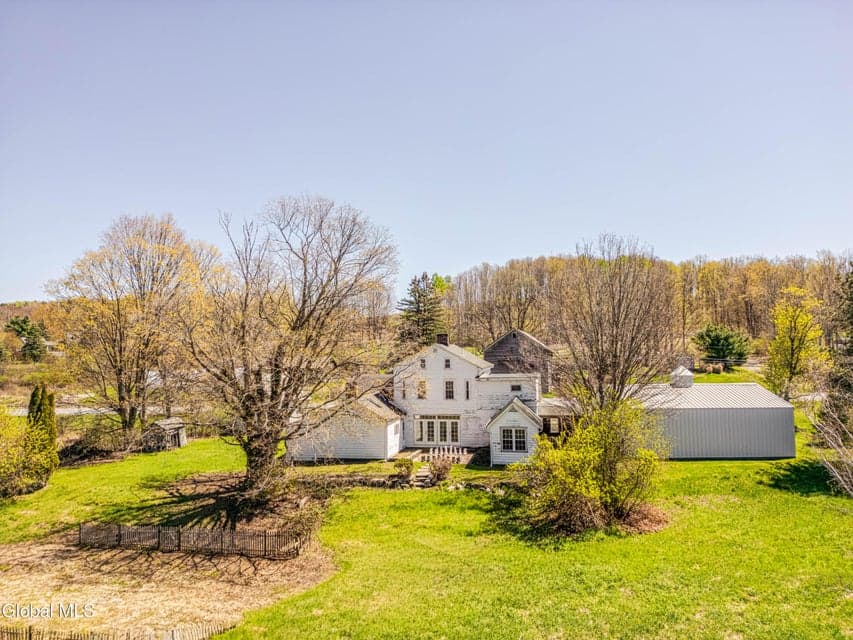 1569 Hoosick Road, photo 5
