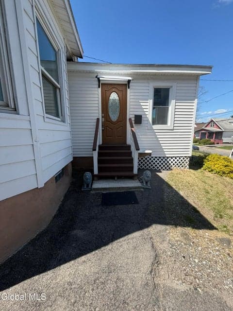 418 Eleventh Street, photo 3