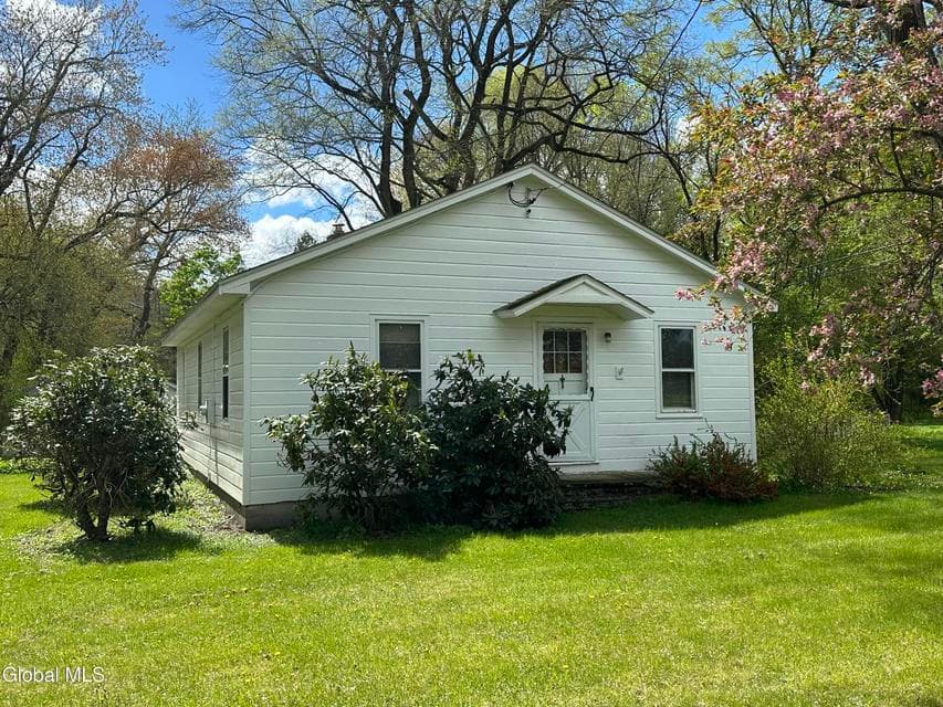 1154 County Road 25, Kinderhook, NY 12106