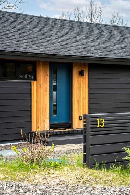 13 Regal Road, photo 2
