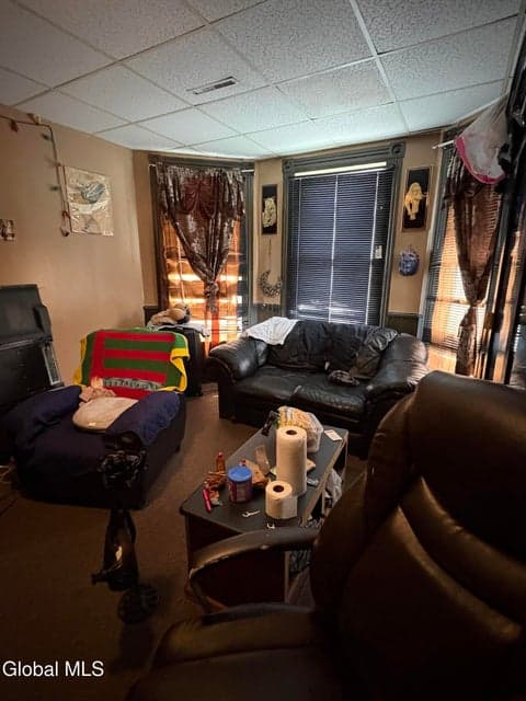 1521 Van Vranken Avenue, photo 3