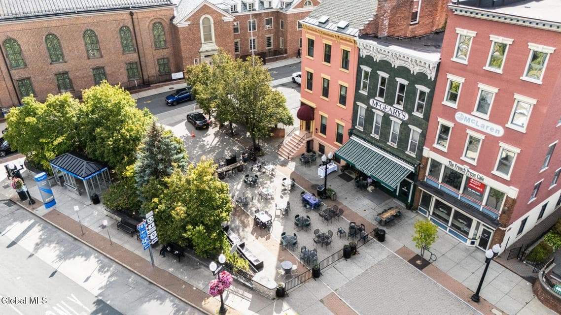4 Clinton Square, photo 2