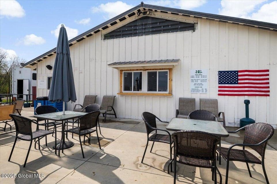 3737 NY-196, photo 3