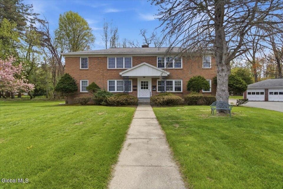 11 Kensington Court, photo 1