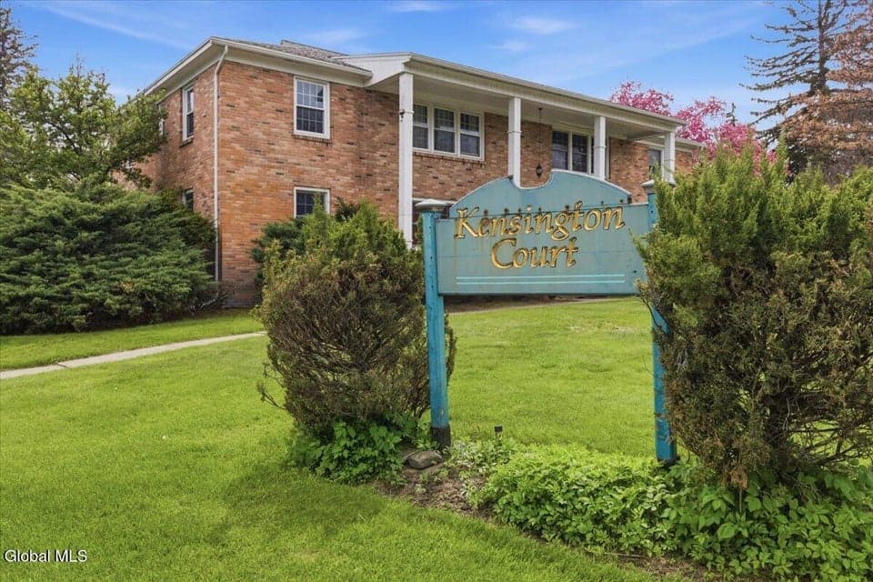 11 Kensington Court, photo 2