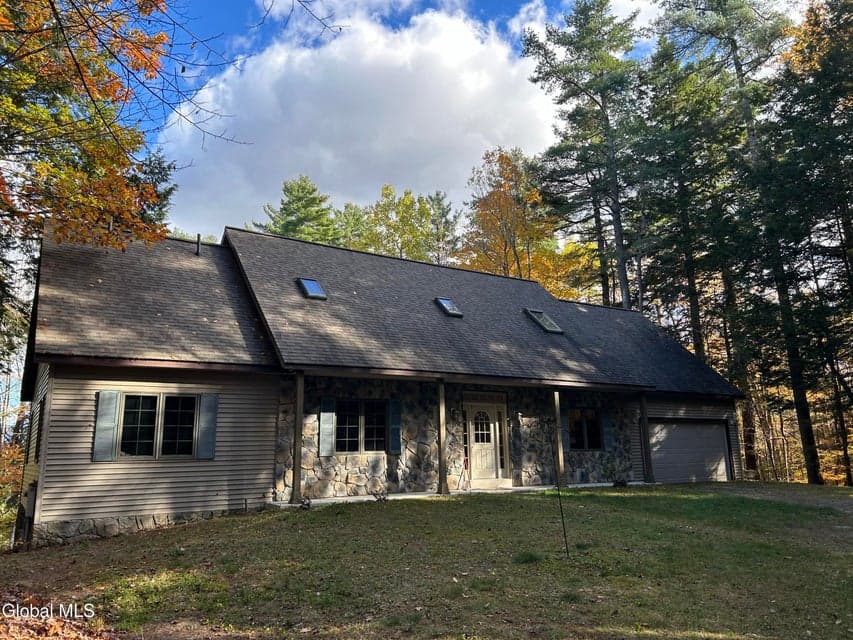 553 Potter Hill Road, Bolton, NY 12814