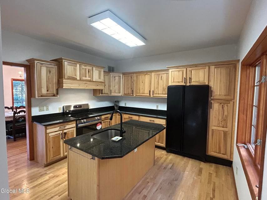553 Potter Hill Road, photo 2