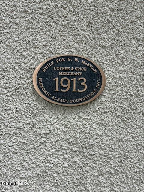 140 Chestnut Street, photo 3