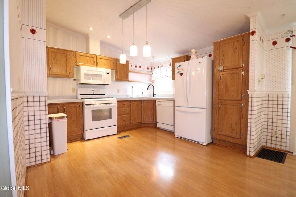 11 East Street, photo 5
