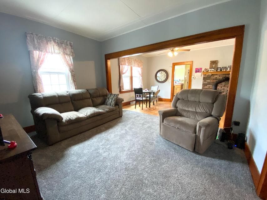 38 Van Heusen Street, photo 5