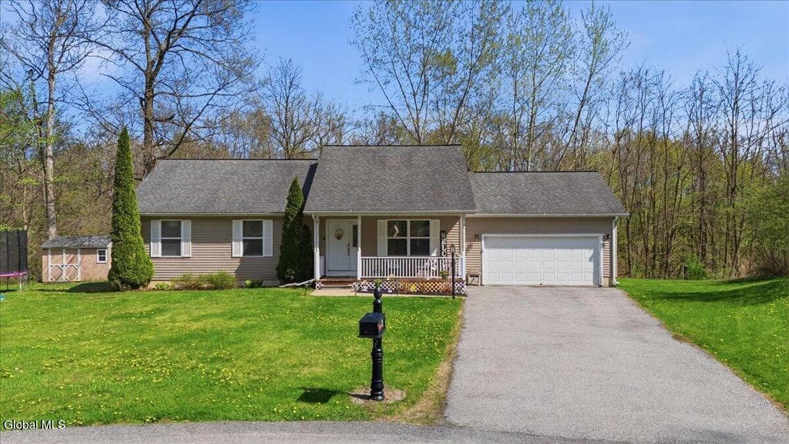 4 Mockingbird Lane, photo 2