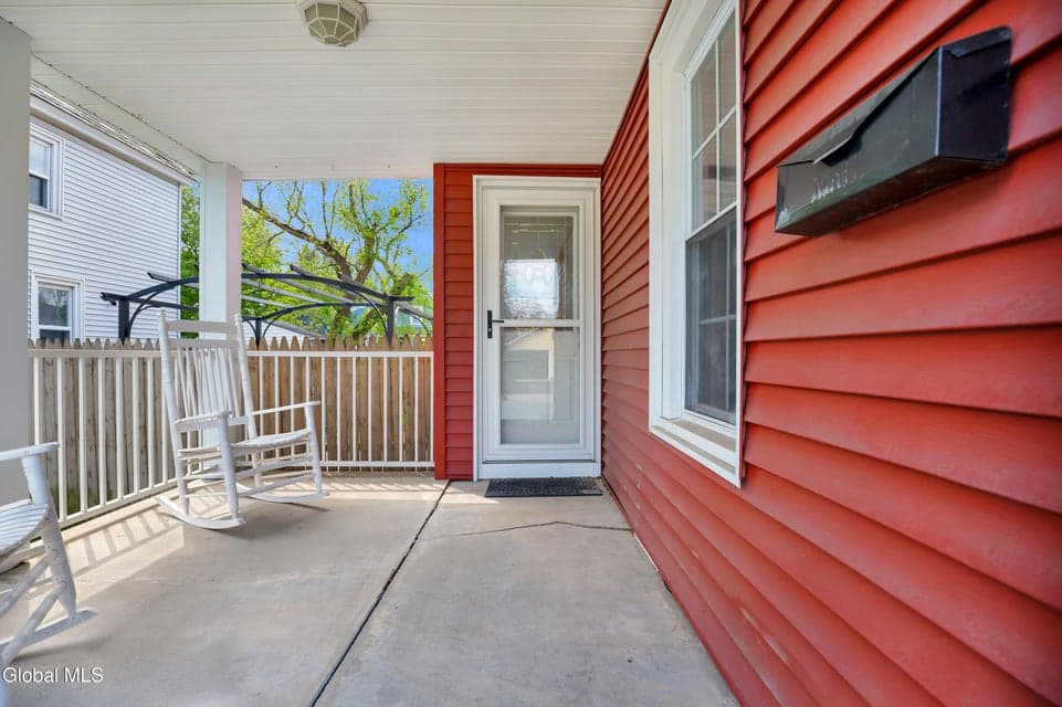 12 3rd Avenue, photo 2
