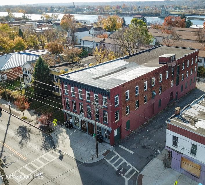 867-869 River Street, photo 4