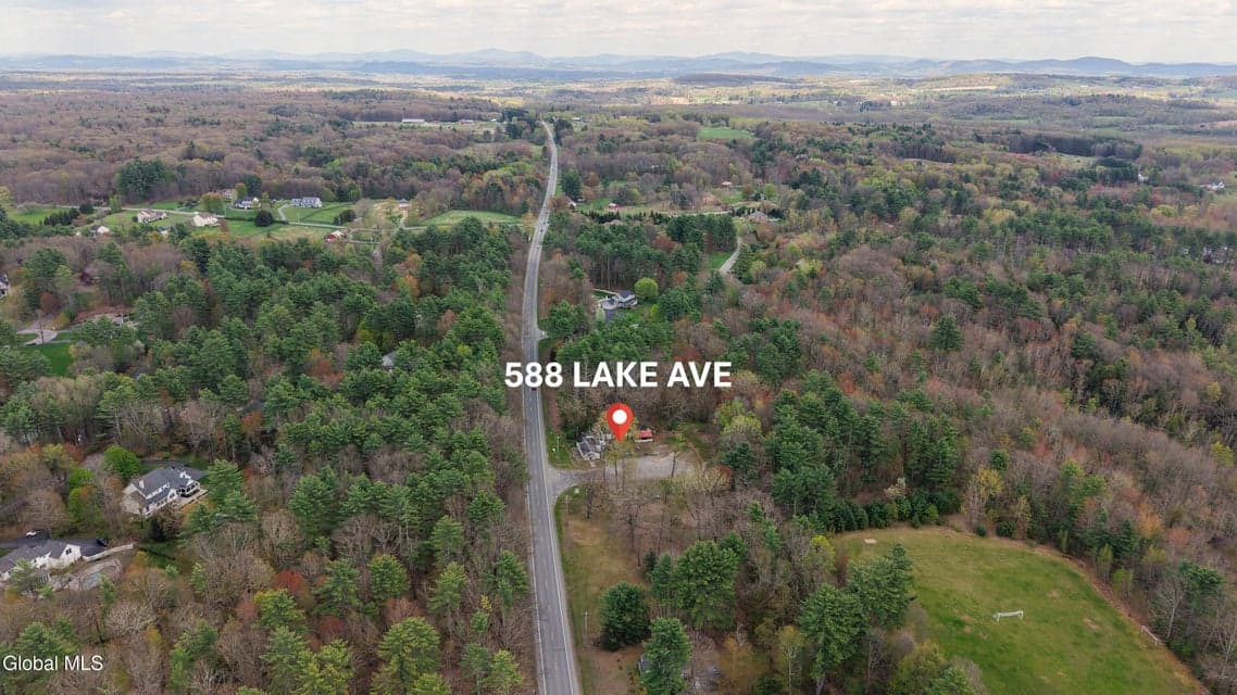 588 Lake Avenue, photo 5