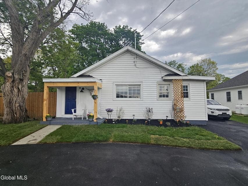 3929 Western Turnpike, photo 1