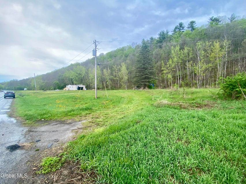 5522 NY-5, photo 4