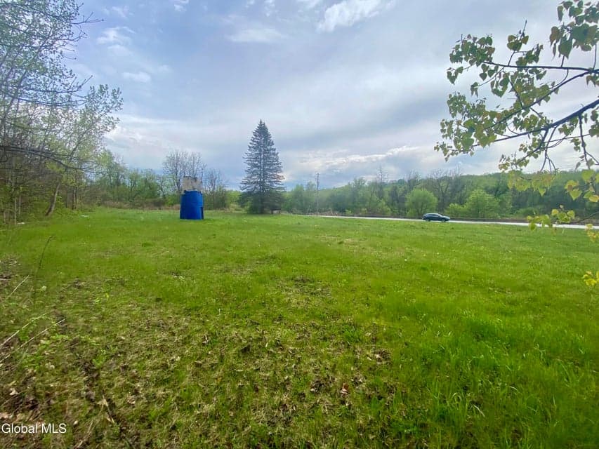 5522 NY-5, photo 3