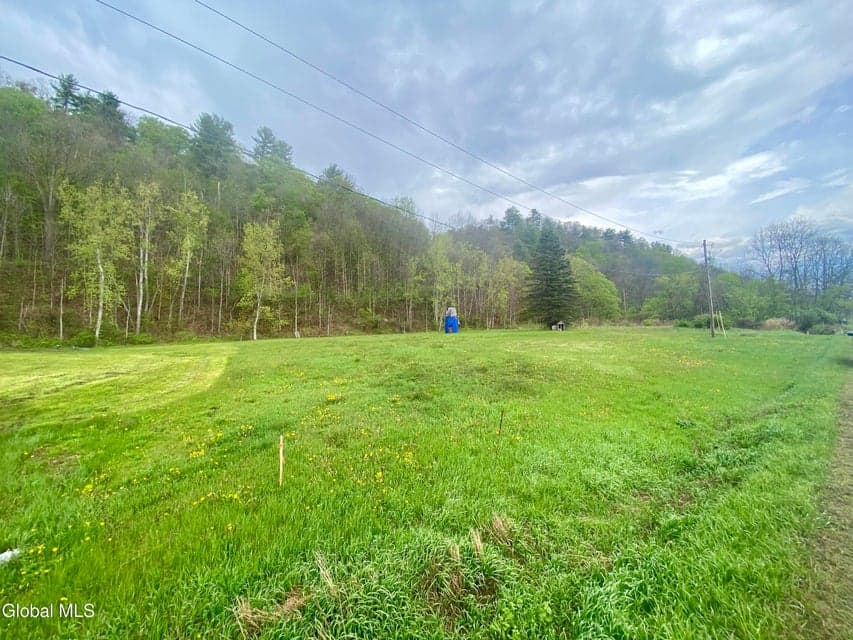 5522 NY-5, photo 2