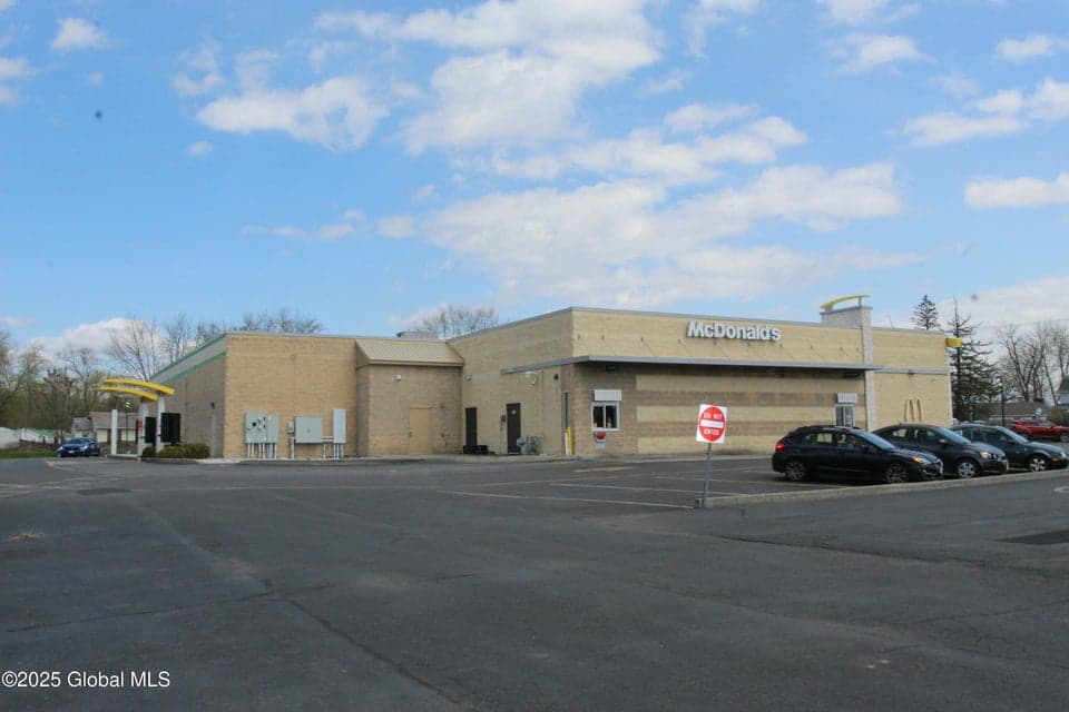 12187 W Rt 9, photo 2