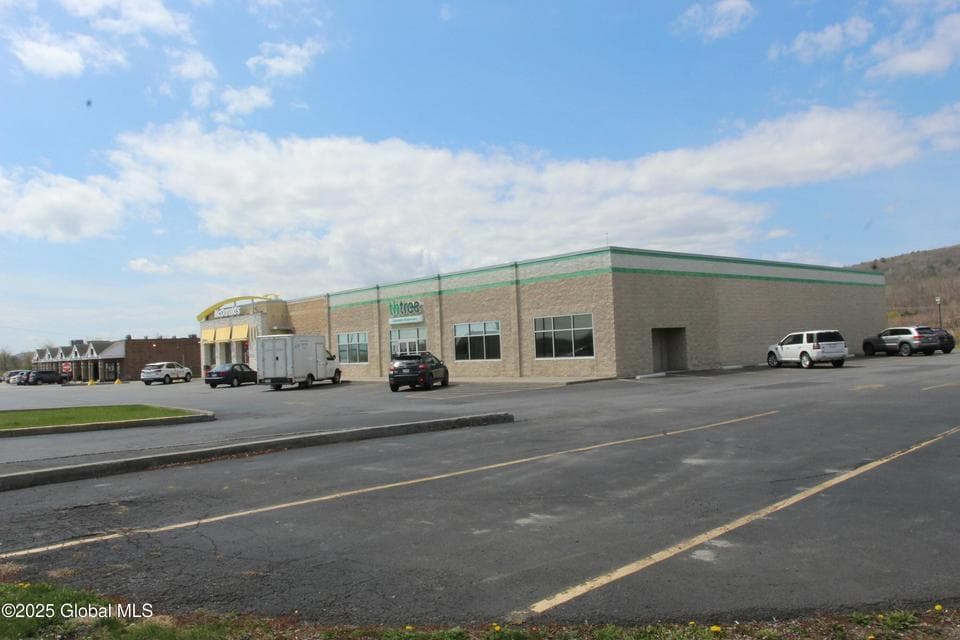 12187 W Rt 9, photo 3