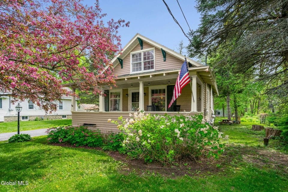 54 Altamont Road, Voorheesville, NY 12186