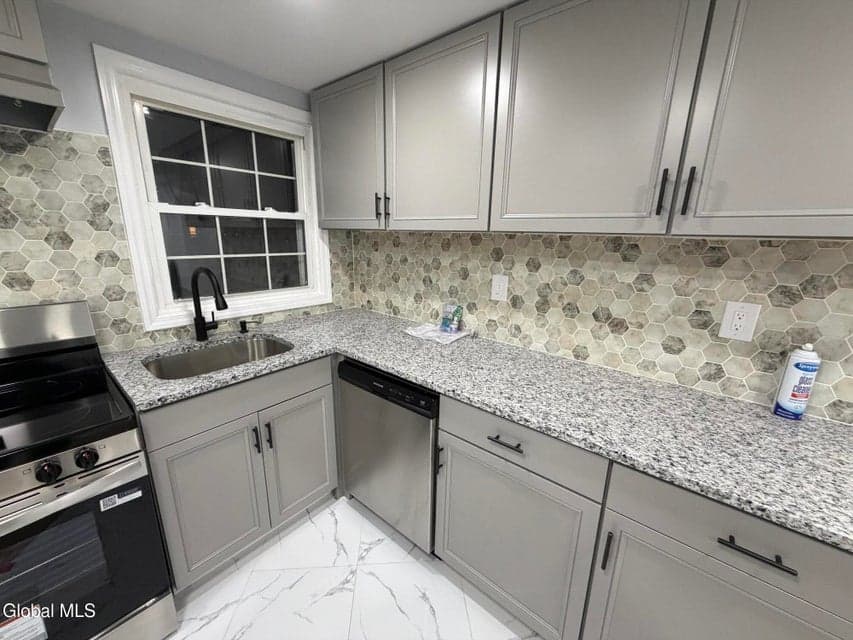 39 Reber Street, photo 4