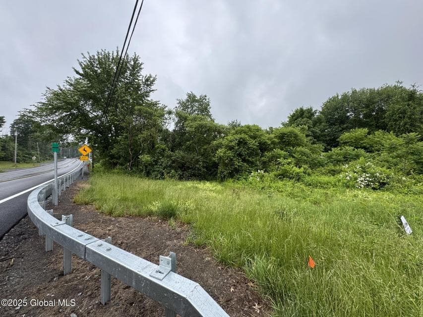 3753 Us Highway 20, Schodack, NY 12123