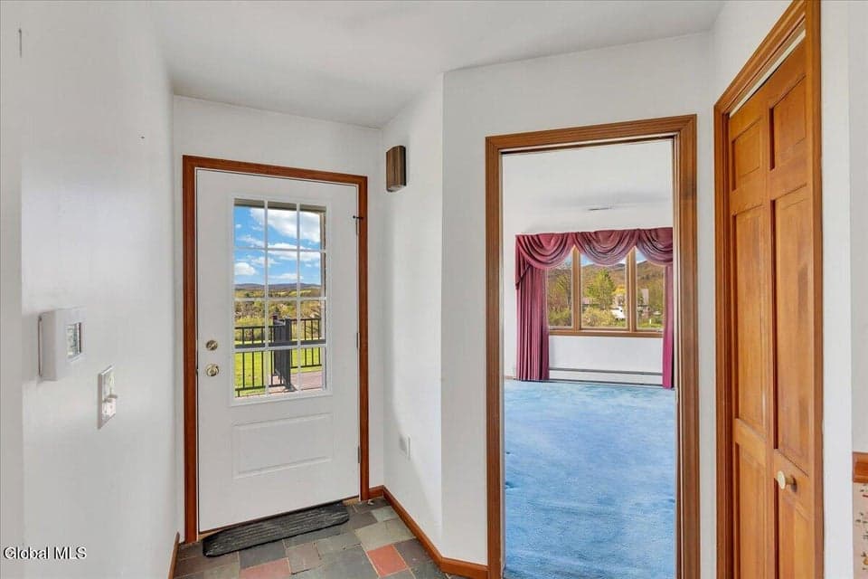 21 Pleasant Hill Drive, photo 3