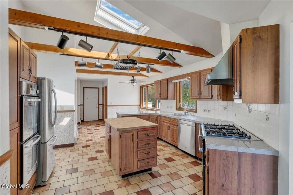 21 Pleasant Hill Drive, photo 5