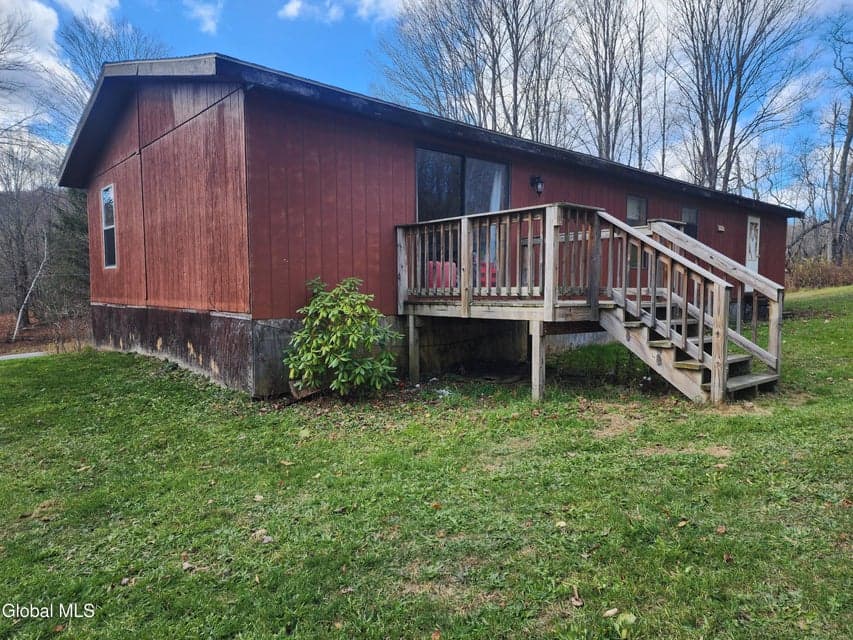 1099 W Hill Road, photo 2