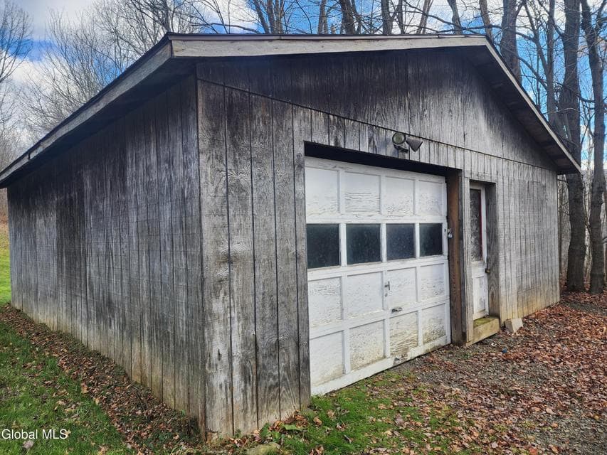 1099 W Hill Road, photo 4