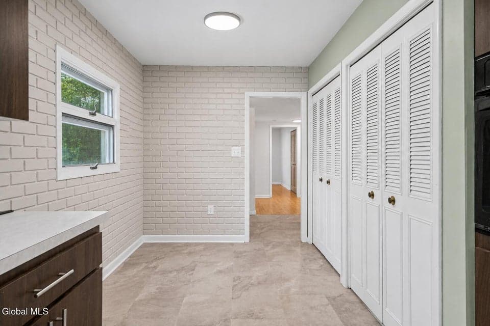 451 Currytown Road, photo 4