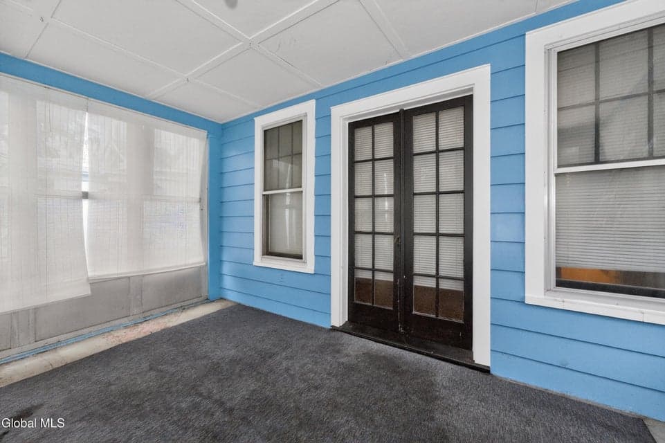 58 Ryckman Avenue, photo 3