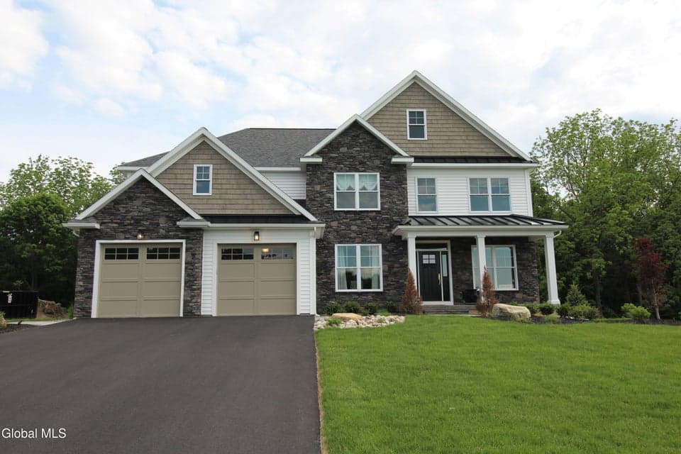 17 Wyatt's Way, Clifton Park, NY, photo 1