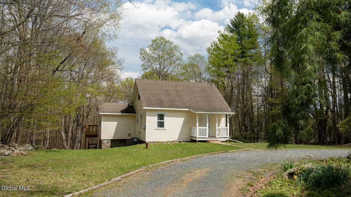 300 Josh Hall Pond Road, Petersburgh, NY 12138