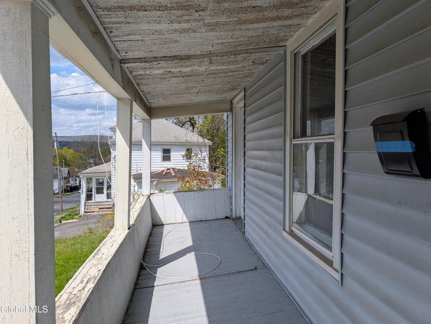 67 Montgomery Street, photo 3