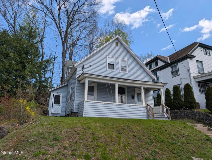 67 Montgomery Street, photo 2