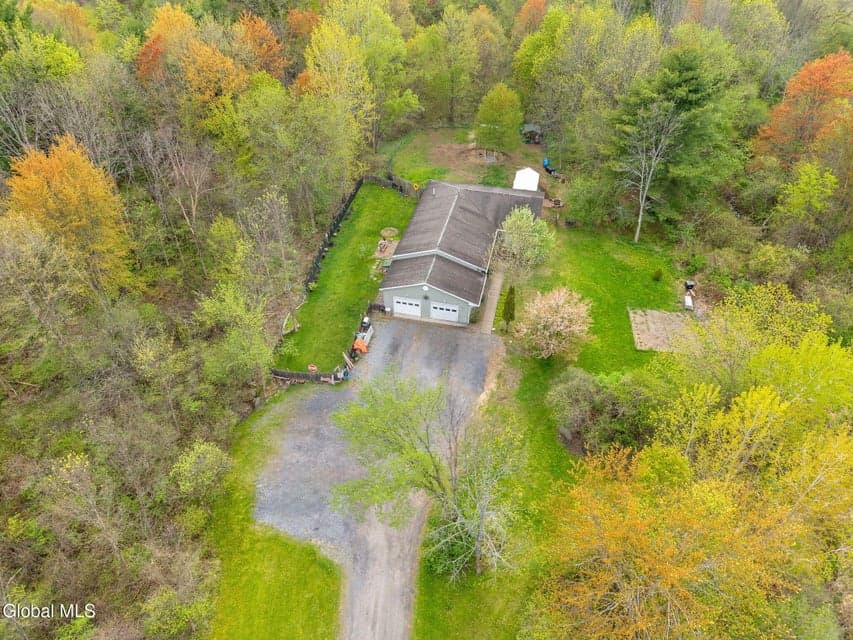 4.05 acres · Duplex, photo 4