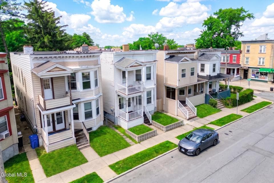 167 N Allen Street, photo 4