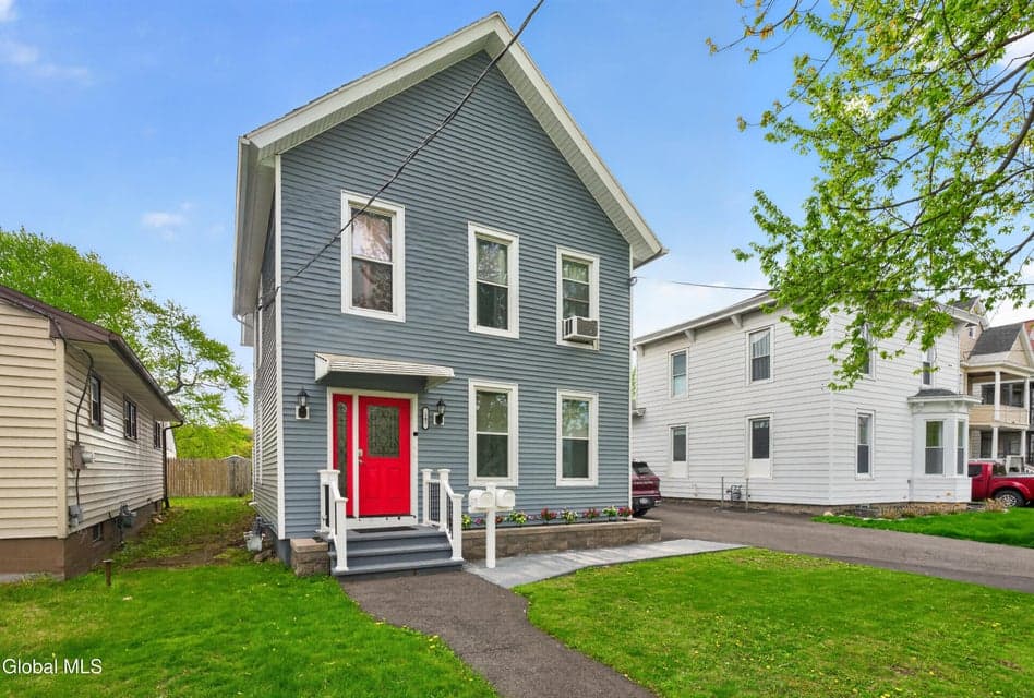 141 Second Street, photo 2