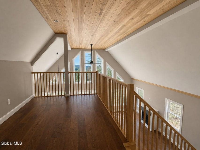 6 Middle Road, photo 5
