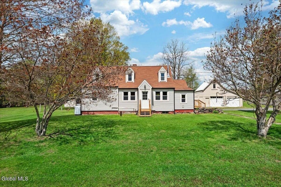 753 Master Street, Schaghticoke, NY 12094