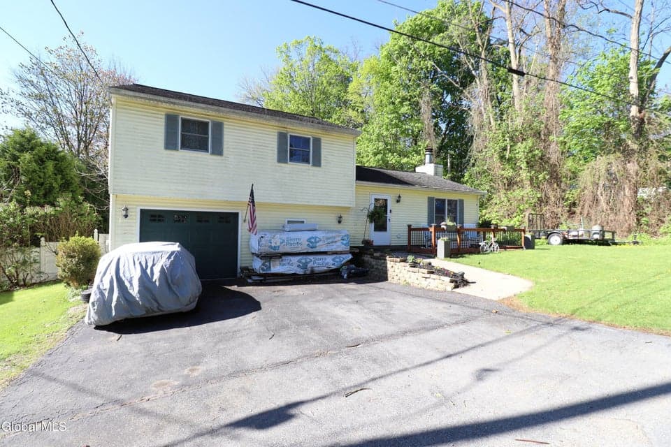 13 Arlington Street, Glens Falls, NY 12801