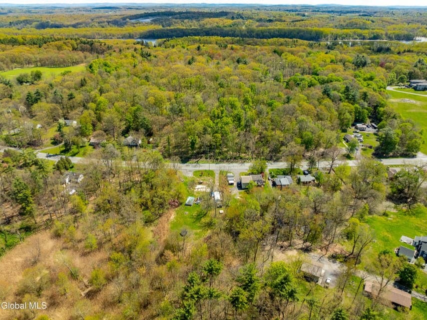 983 River Road, photo 2
