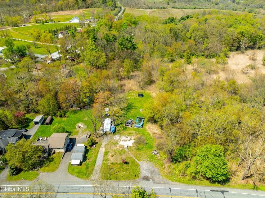 983 River Road, photo 4