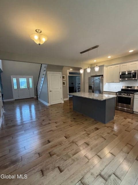 55 Kent Place, photo 5