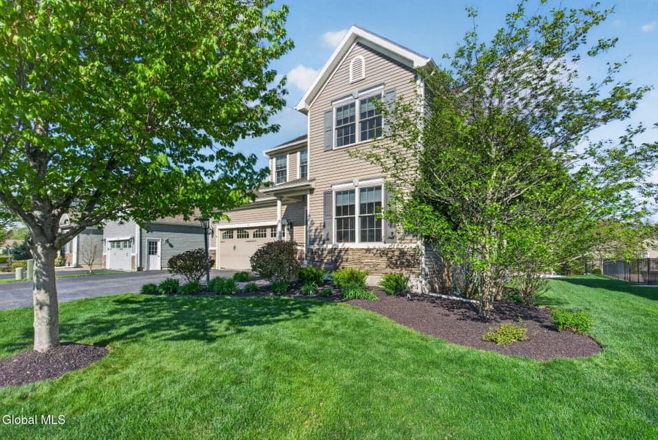 17 Mahogany Drive, photo 2