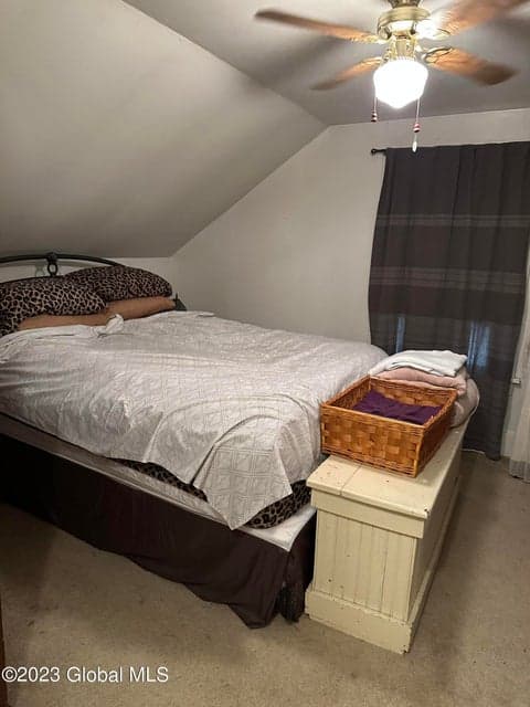8 Maple Avenue, photo 4